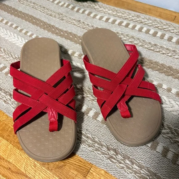 Vionic Red Tia Sandals 8 comfort shoes - Picture 2 of 5